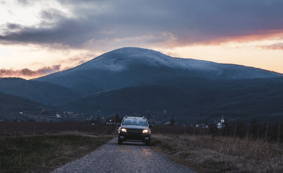 Carro para estrada: explore novos horizontes