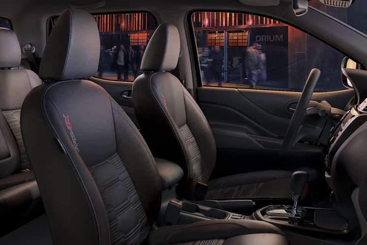 Descubra os recursos internos da Nissan Frontier